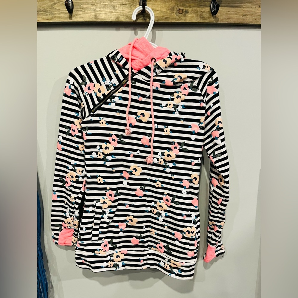 & size small beautiful heavy sweater